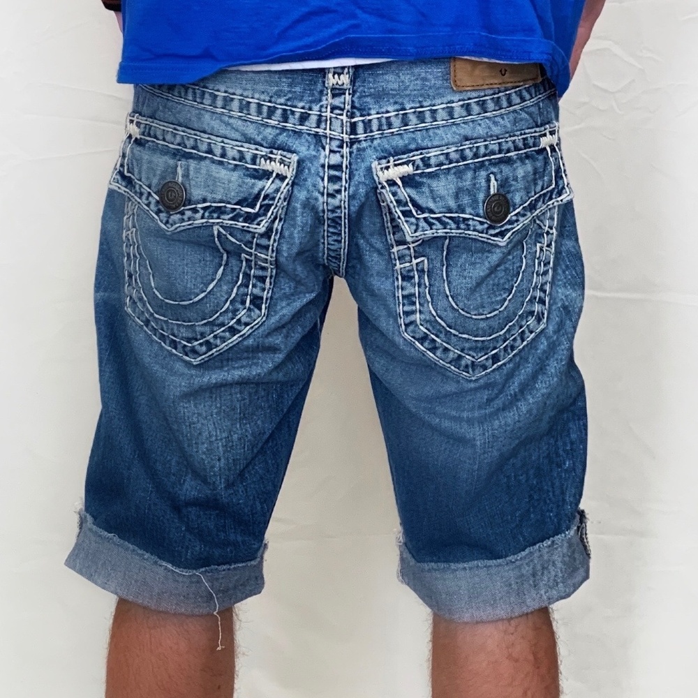 MENS TRUE RELIGION SHORTS